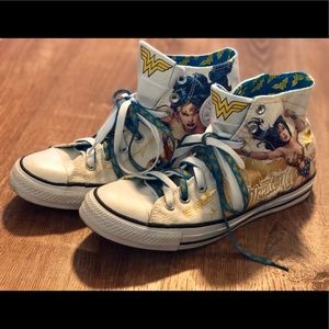 High Top Converse - Wonder Woman